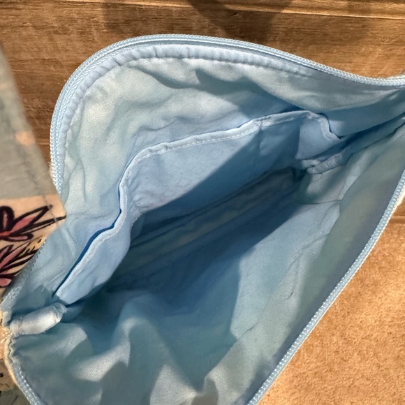 Vera Bradley Beach Treasures Crossbody Bag - Picture 8 of 8